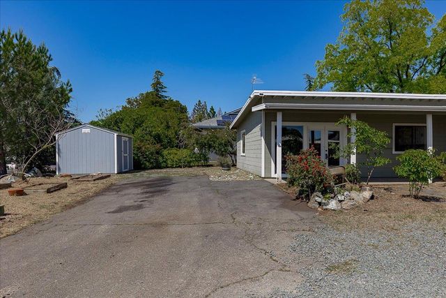 12113 Griffin Way, Auburn, CA 95602