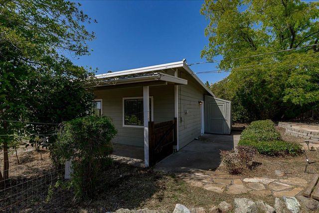 12113 Griffin Way, Auburn, CA 95602