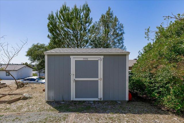 12113 Griffin Way, Auburn, CA 95602