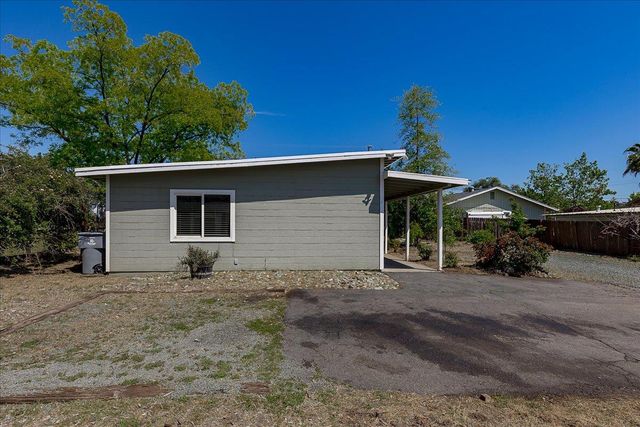 12113 Griffin Way, Auburn, CA 95602