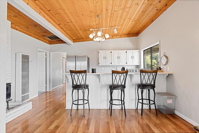 12113 Griffin Way, Auburn, CA 95602
