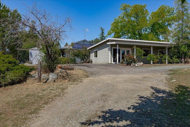 12113 Griffin Way, Auburn, CA 95602