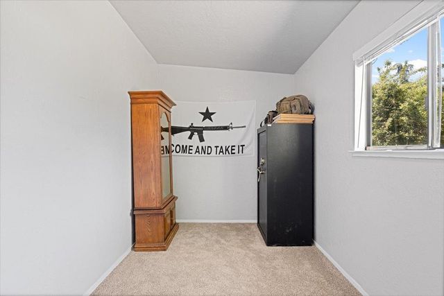 12113 Griffin Way, Auburn, CA 95602