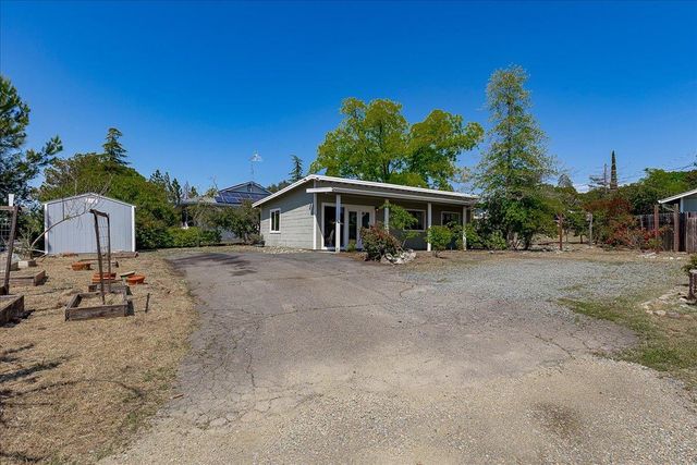 12113 Griffin Way, Auburn, CA 95602