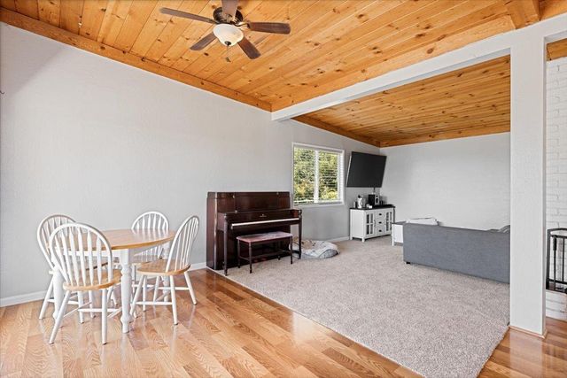 12113 Griffin Way, Auburn, CA 95602