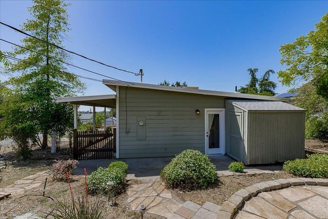 12113 Griffin Way, Auburn, CA 95602