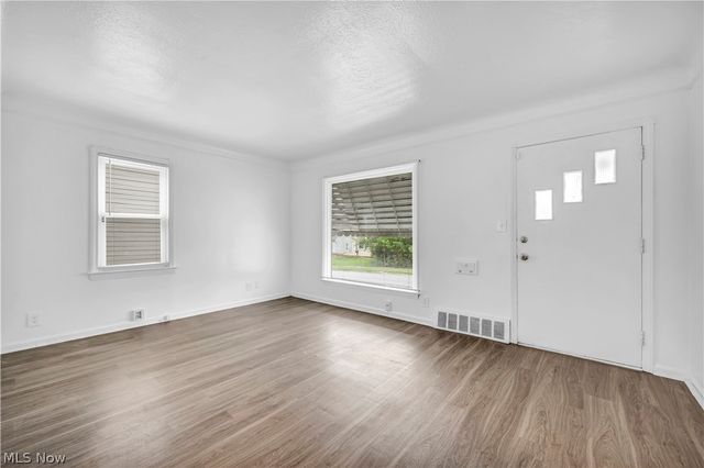 4625 E 88th Street, Garfield Heights, OH 44125