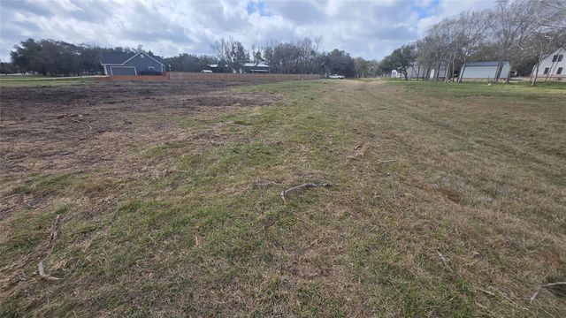 3828 County Road 326, Alvin, TX 77511