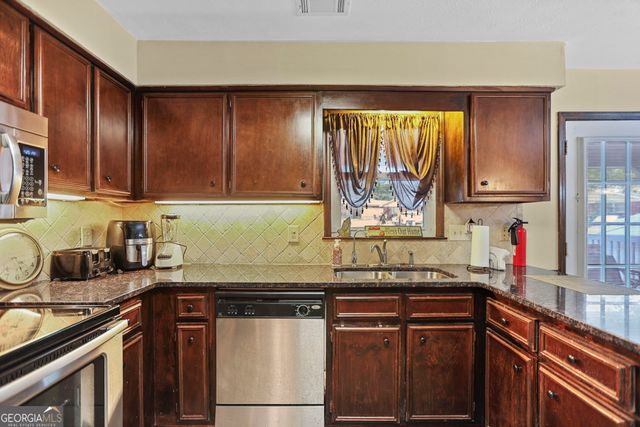 110 Waverly Way, Lagrange, GA 30240