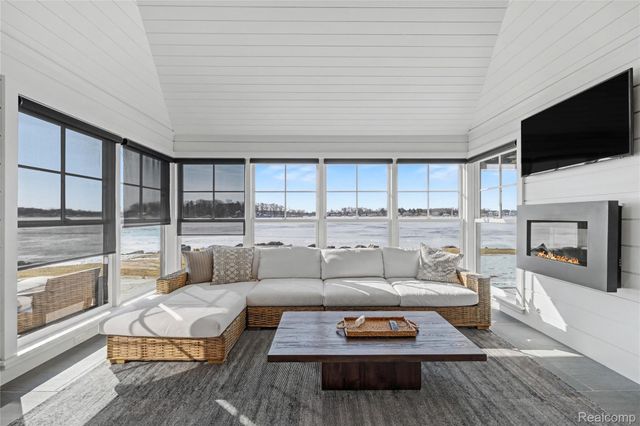 12410 Woodhull Landing, Fenton Charter Township, MI 48430