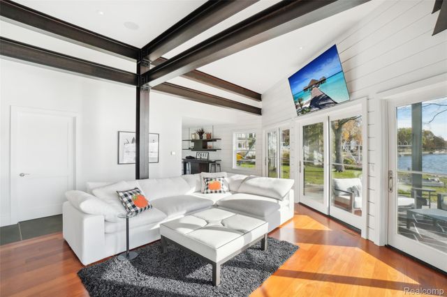 12410 Woodhull Landing, Fenton Charter Township, MI 48430