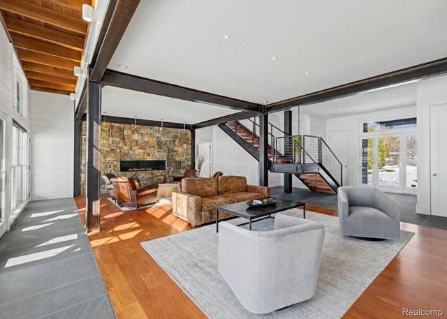 12410 Woodhull Landing, Fenton Charter Township, MI 48430