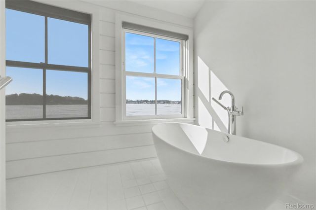 12410 Woodhull Landing, Fenton Charter Township, MI 48430