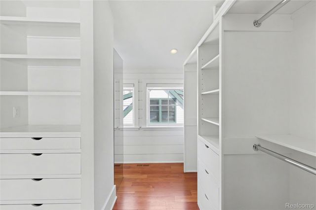 12410 Woodhull Landing, Fenton Charter Township, MI 48430