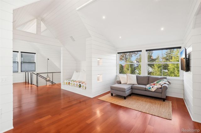 12410 Woodhull Landing, Fenton Charter Township, MI 48430