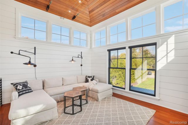 12410 Woodhull Landing, Fenton Charter Township, MI 48430