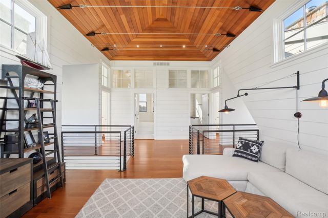 12410 Woodhull Landing, Fenton Charter Township, MI 48430