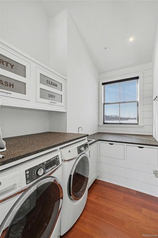 12410 Woodhull Landing, Fenton Charter Township, MI 48430