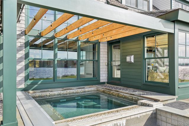 12410 Woodhull Landing, Fenton Charter Township, MI 48430