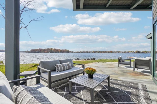 12410 Woodhull Landing, Fenton Charter Township, MI 48430