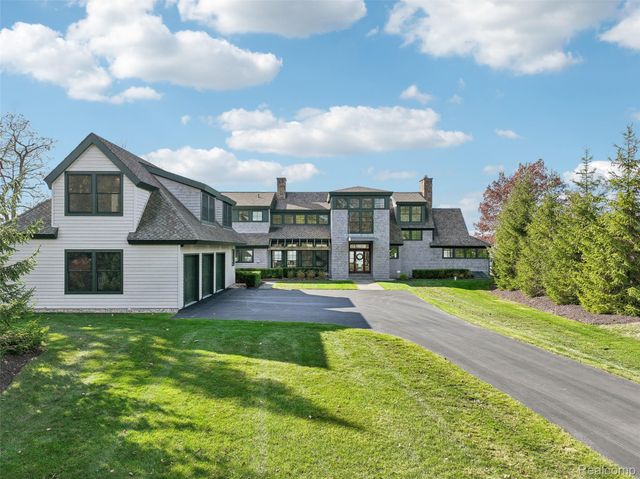 12410 Woodhull Landing, Fenton Charter Township, MI 48430