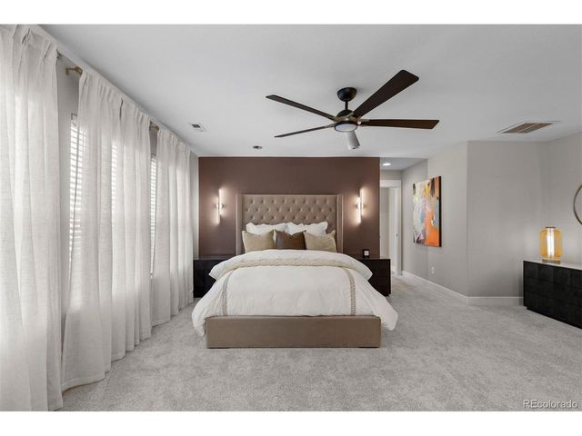 25045 E Park Crescent Dr, Aurora, CO 80016