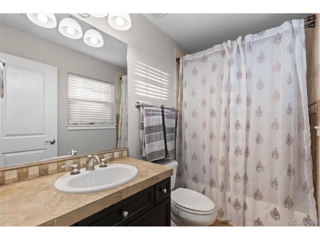 25045 E Park Crescent Dr, Aurora, CO 80016