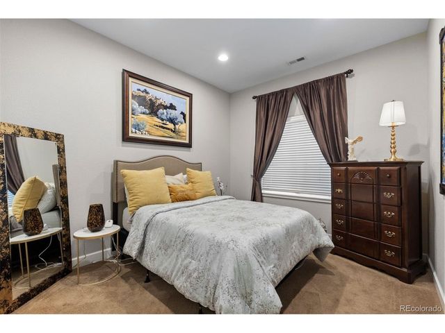 25045 E Park Crescent Dr, Aurora, CO 80016