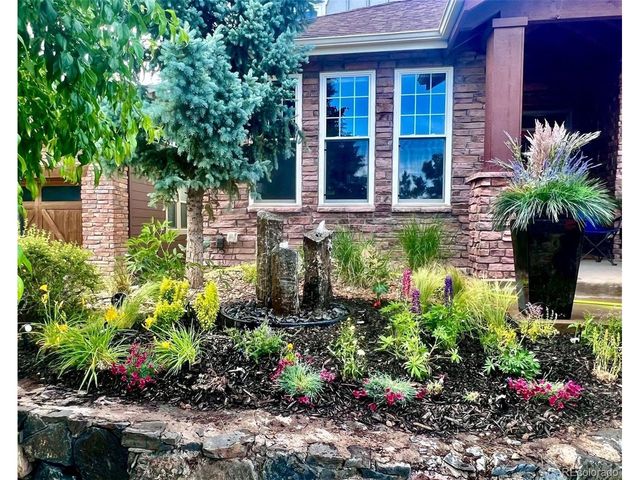 25045 E Park Crescent Dr, Aurora, CO 80016