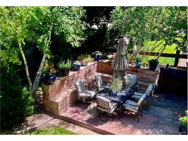 25045 E Park Crescent Dr, Aurora, CO 80016