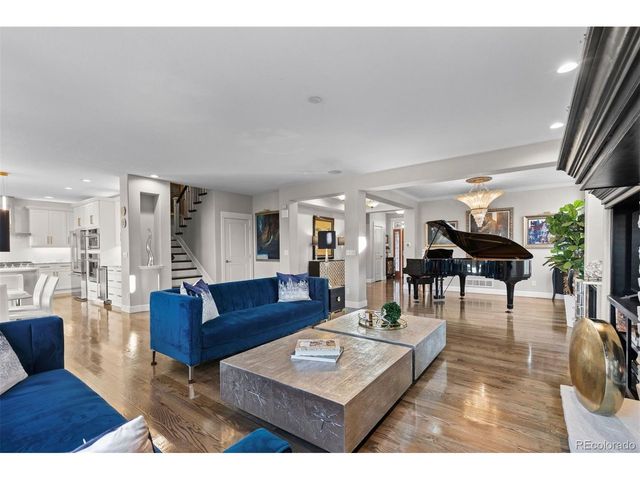 25045 E Park Crescent Dr, Aurora, CO 80016