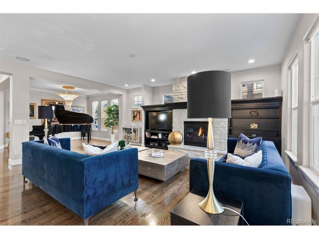 25045 E Park Crescent Dr, Aurora, CO 80016