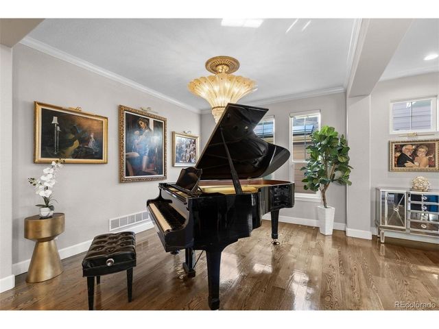 25045 E Park Crescent Dr, Aurora, CO 80016