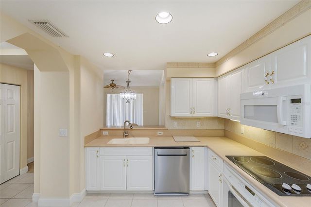 4624 HARBOUR VILLAGE BOULEVARD 4204, Ponce Inlet, FL 32127