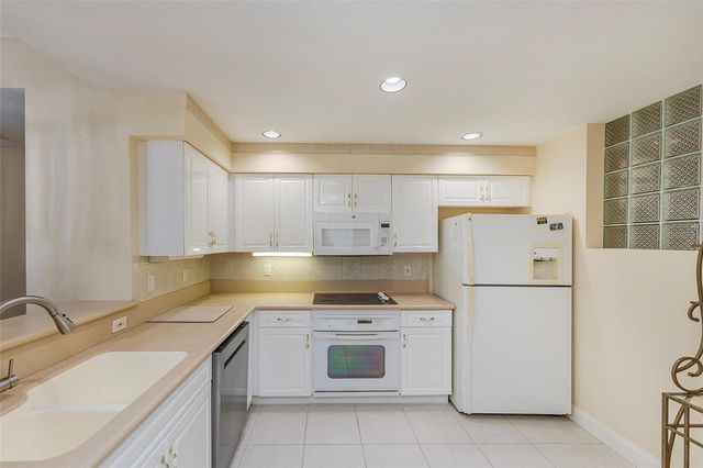 4624 HARBOUR VILLAGE BOULEVARD 4204, Ponce Inlet, FL 32127