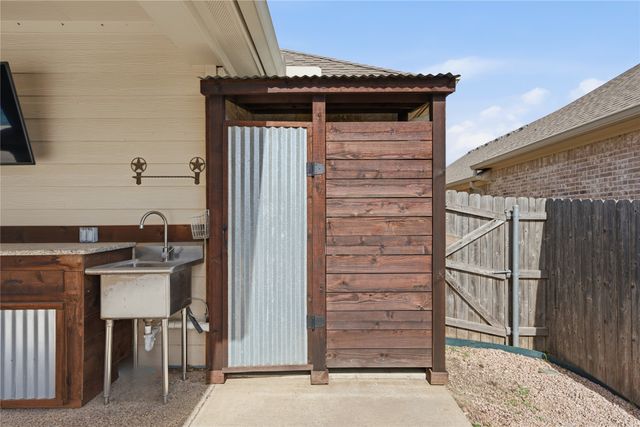 9912 Houston Drive, Waco, TX 76712