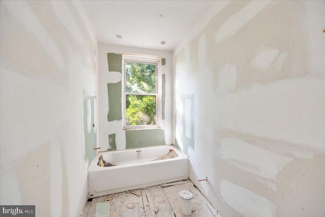 34 E 23RD ST, Chester, PA 19013