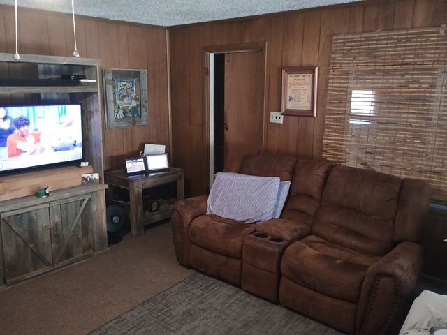 605 Shaffner Street, Ponder, TX 76259