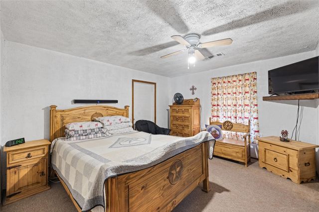 605 Shaffner Street, Ponder, TX 76259