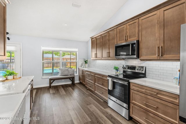 967 Douglas Street SE, Palm Bay, FL 32909