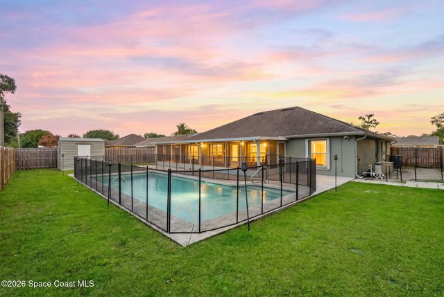 967 Douglas Street SE, Palm Bay, FL 32909