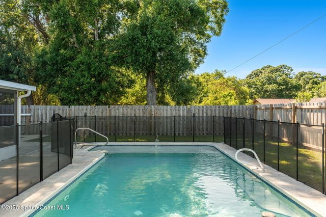 967 Douglas Street SE, Palm Bay, FL 32909