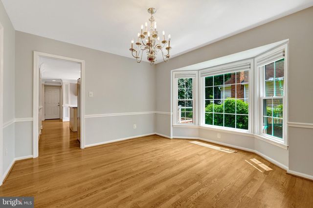 8995 PARLIAMENT DR, Burke, VA 22015