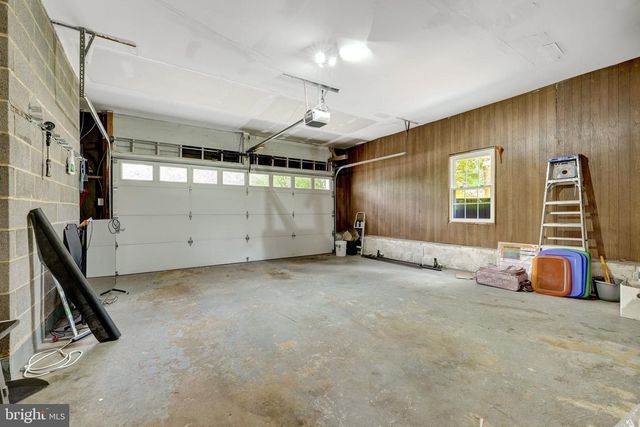 8995 PARLIAMENT DR, Burke, VA 22015