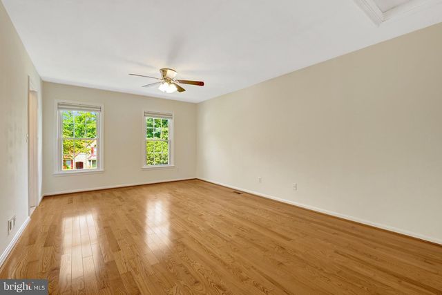 8995 PARLIAMENT DR, Burke, VA 22015