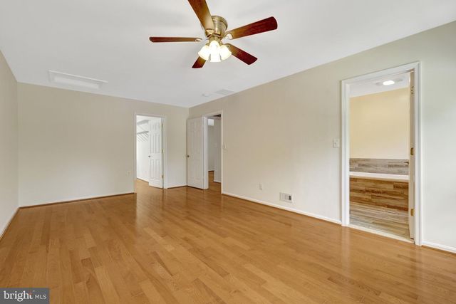 8995 PARLIAMENT DR, Burke, VA 22015