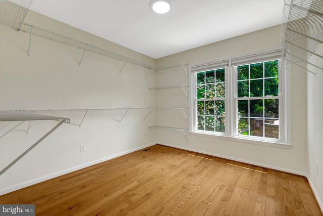 8995 PARLIAMENT DR, Burke, VA 22015