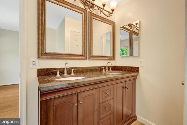 8995 PARLIAMENT DR, Burke, VA 22015