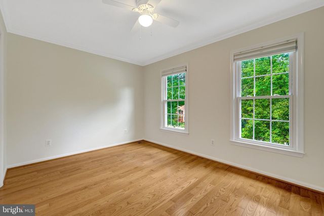 8995 PARLIAMENT DR, Burke, VA 22015