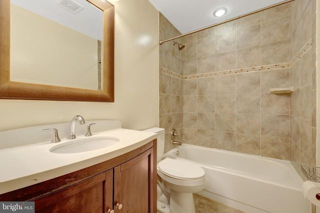 8995 PARLIAMENT DR, Burke, VA 22015